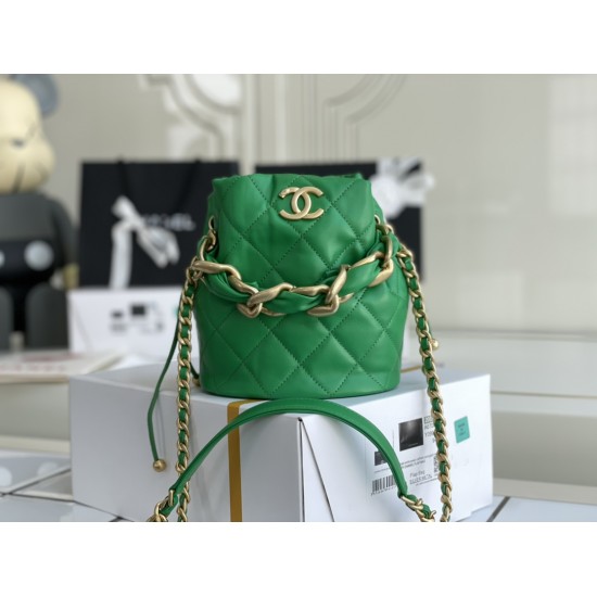 CHANEL BUCKET