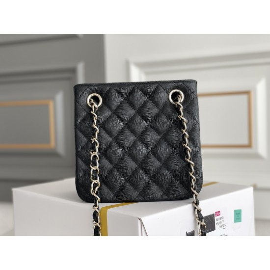 CHANEL BUCKET