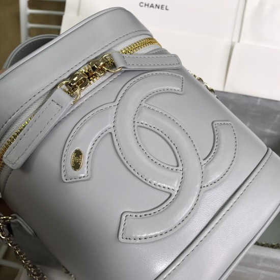 CHANEL BUCKET