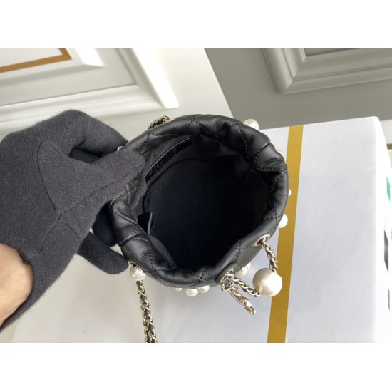 CHANEL BUCKET