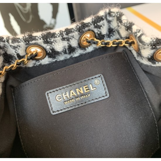 CHANEL BUCKET