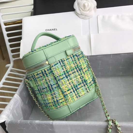 CHANEL BUCKET