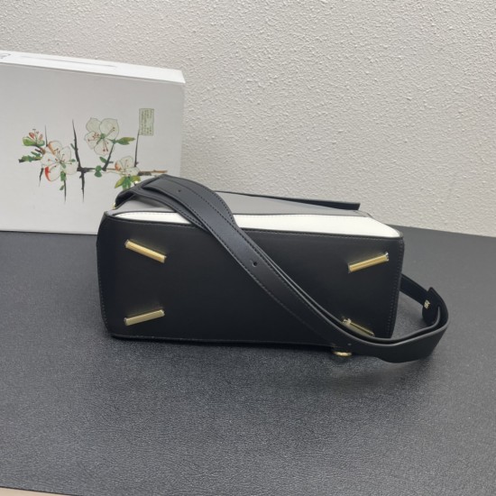 LOEWE bags
