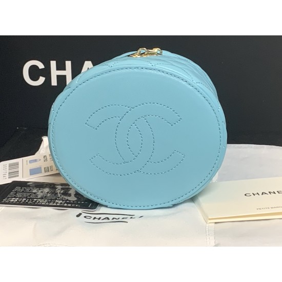 CHANEL BUCKET