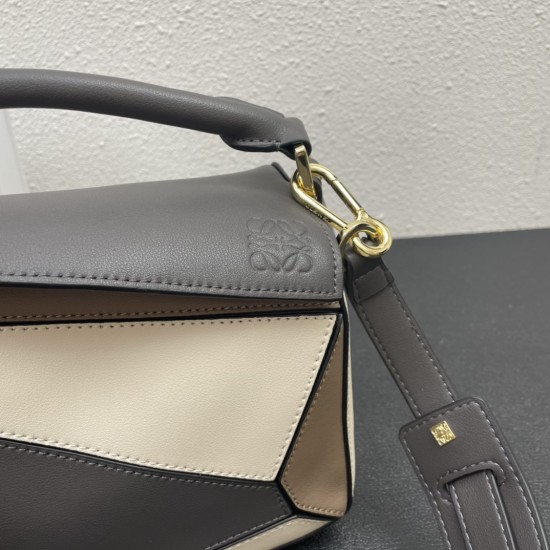 LOEWE bags
