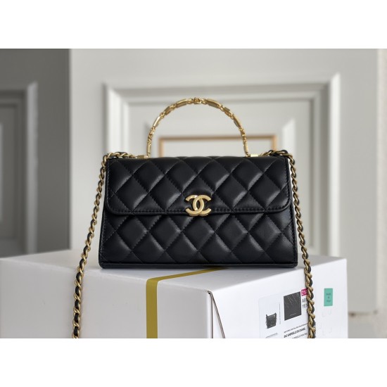 CHANEL COCO HANDLE