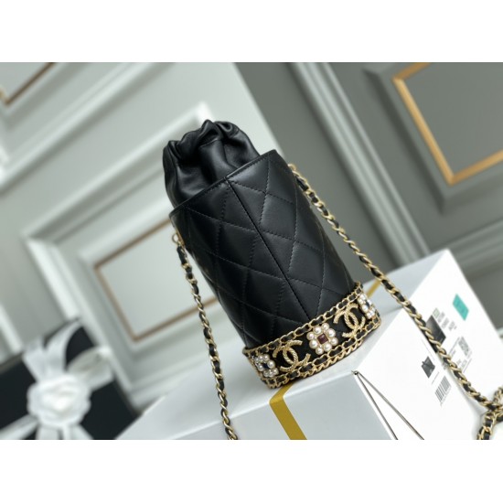 CHANEL BUCKET