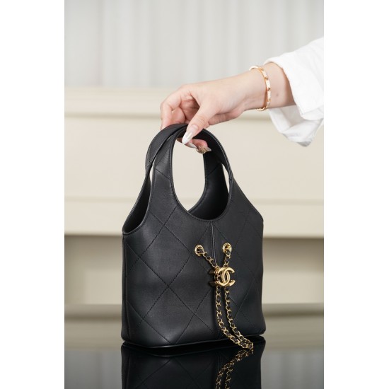 CHANEL HOBO