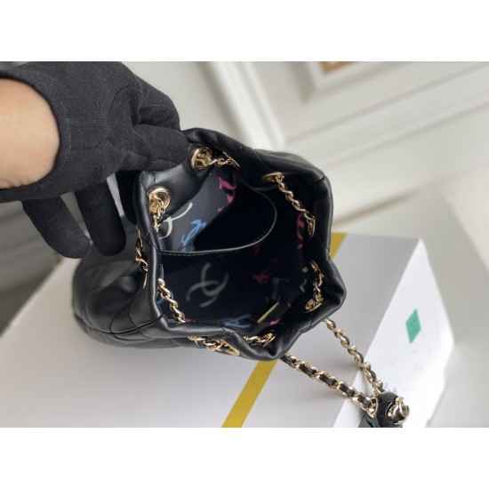 CHANEL BUCKET