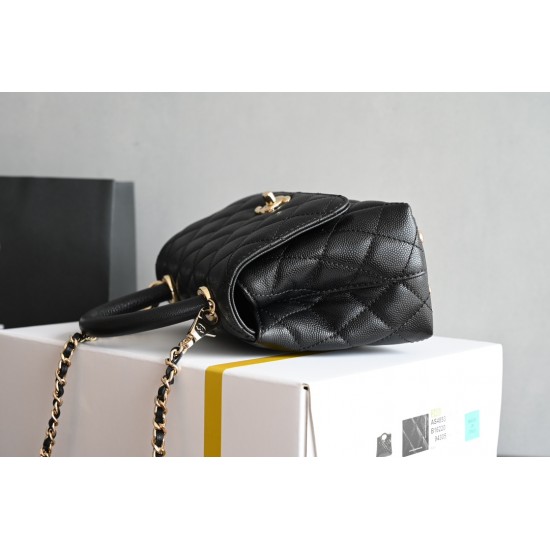 CHANEL COCO HANDLE