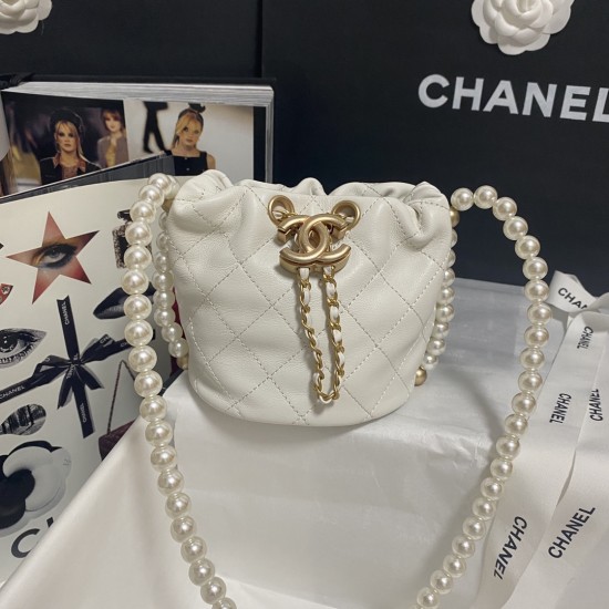 CHANEL BUCKET