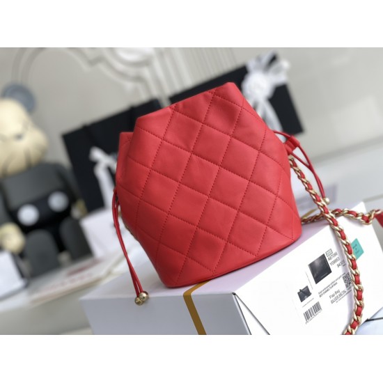 CHANEL BUCKET