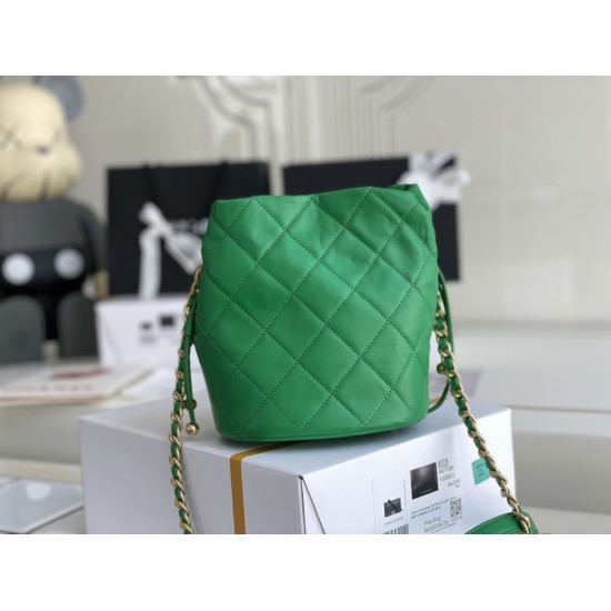 CHANEL BUCKET