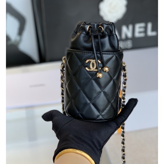 CHANEL BUCKET