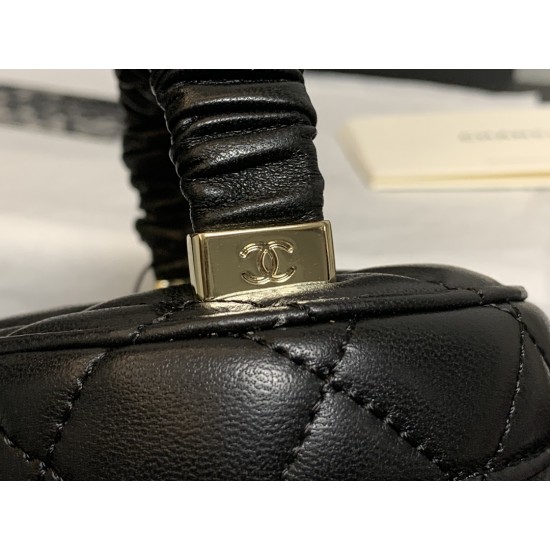 CHANEL BUCKET